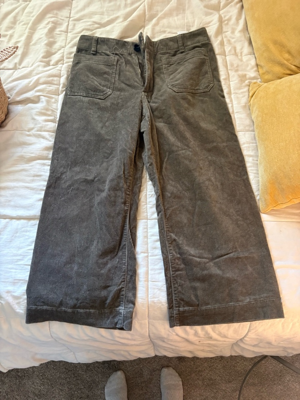 Quince Wide-Leg Crop Corduroy Pants - Olive